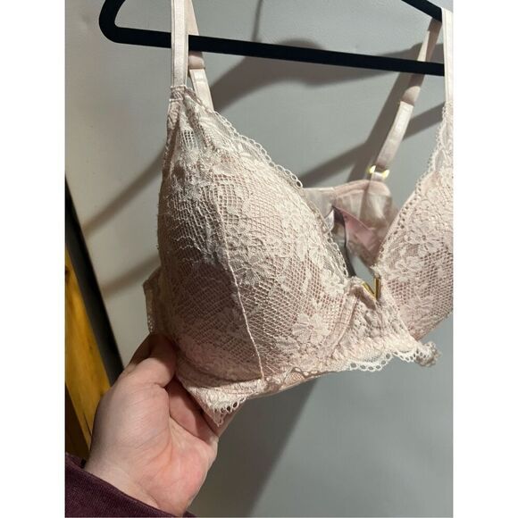 Victoria’s Secret Plunge Lace Bra Woman’s Size 38DD - Picture 3 of 11